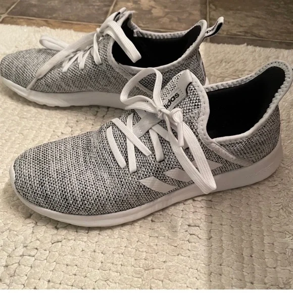 Adidas Women's Cloud Foam Running Sneaker Size 7.5 - Picture 3 of 4